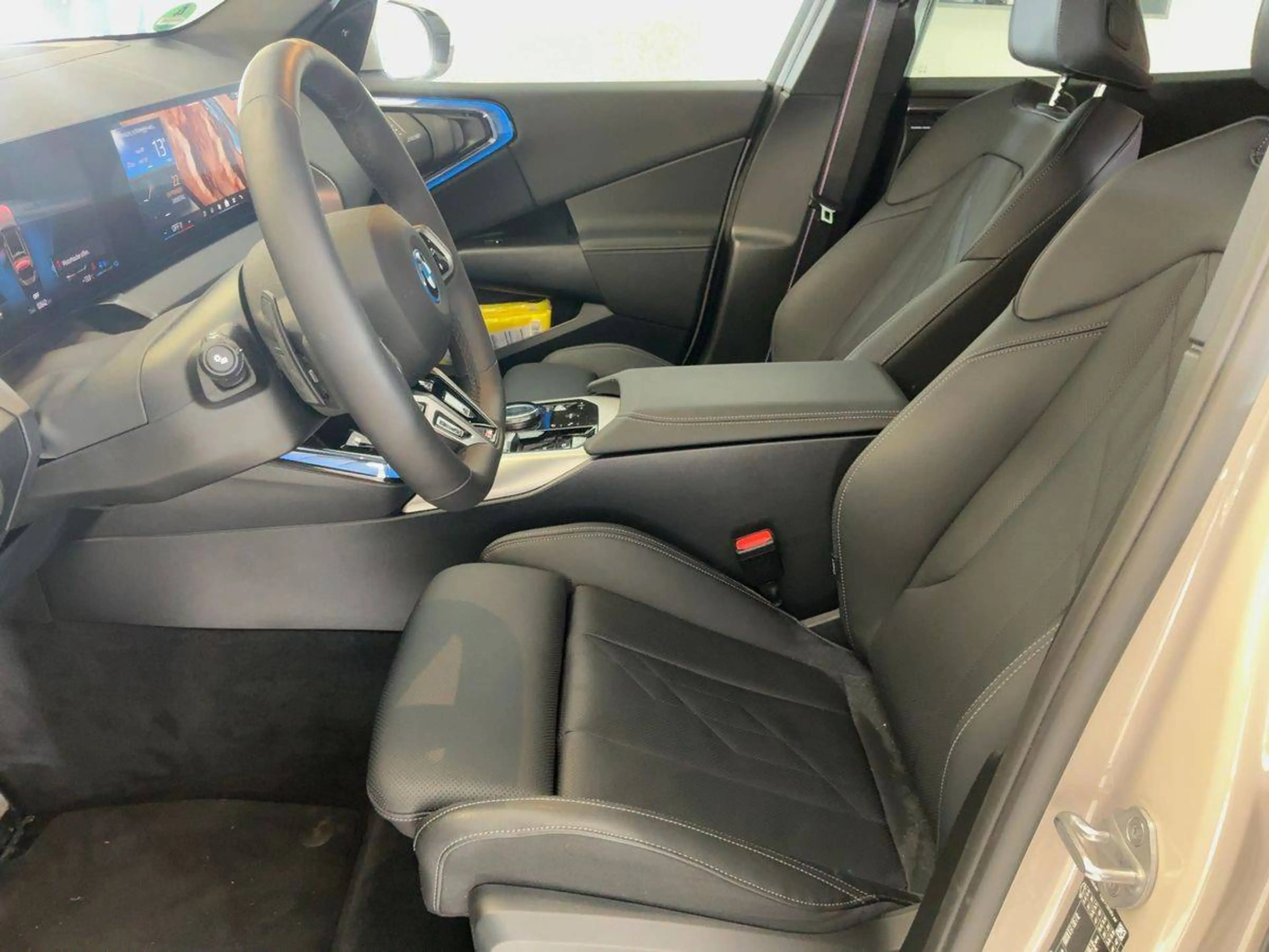 BMW X3 30 e xDrive M Sport — photo 12