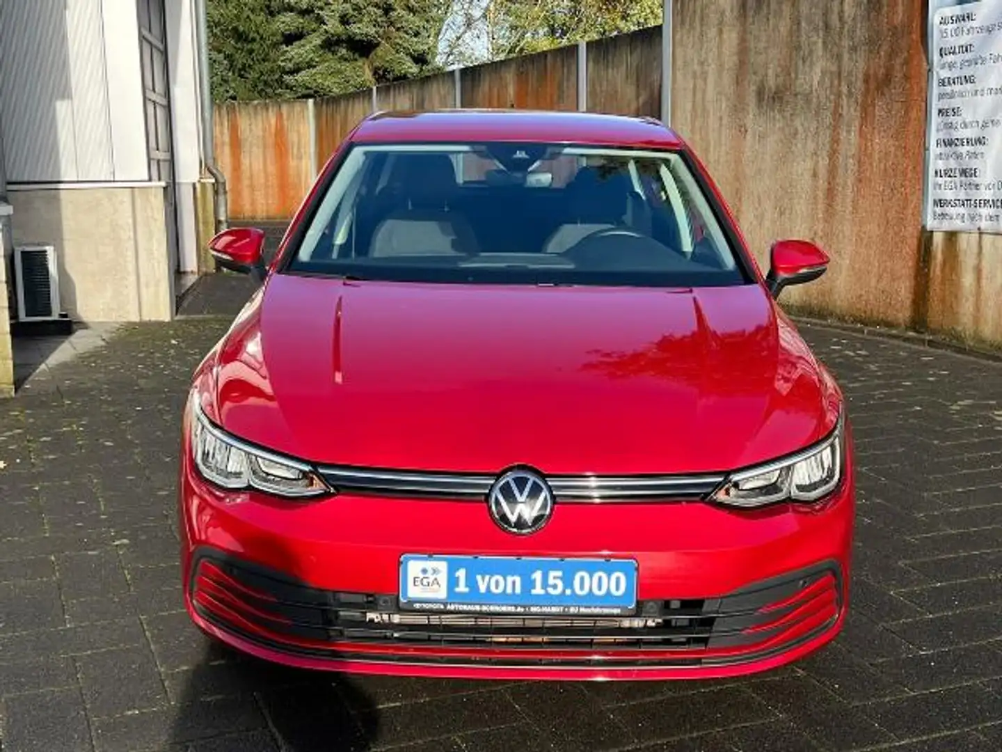 Volkswagen Golf VIII 1.0 TSI Life - Navi - PDC - Sitz+Lenkradhzg - Rouge - 2