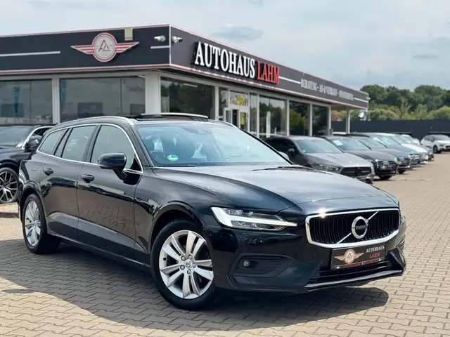 Volvo V60 2.0D B4 Auto."Momentum Pro"PANO*AHK*STANDH.
