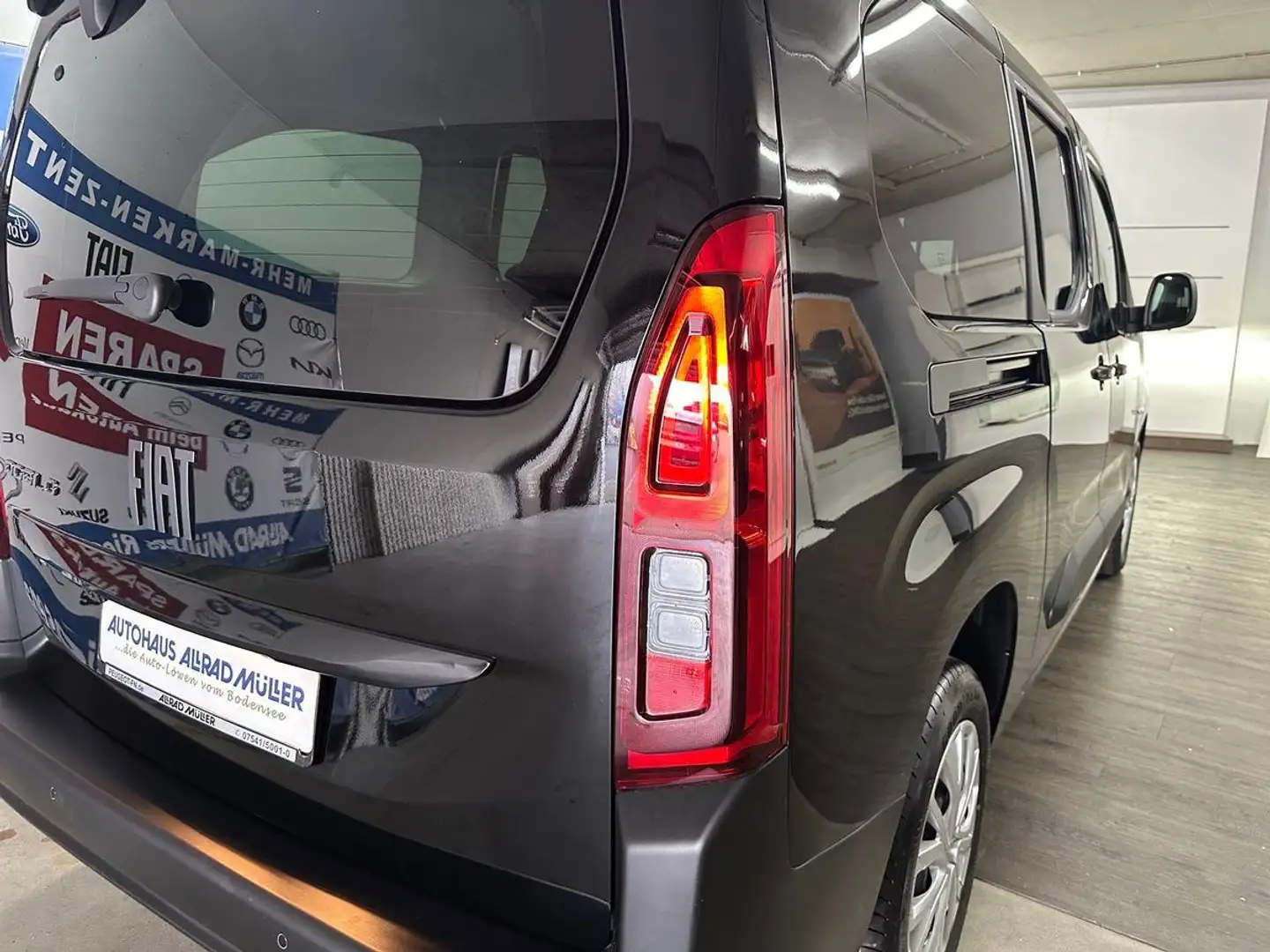 Fiat Doblo Maxi L2 1,5 HDI 130 EAT8 Automatik+Navi+SHZ Schwarz - 2