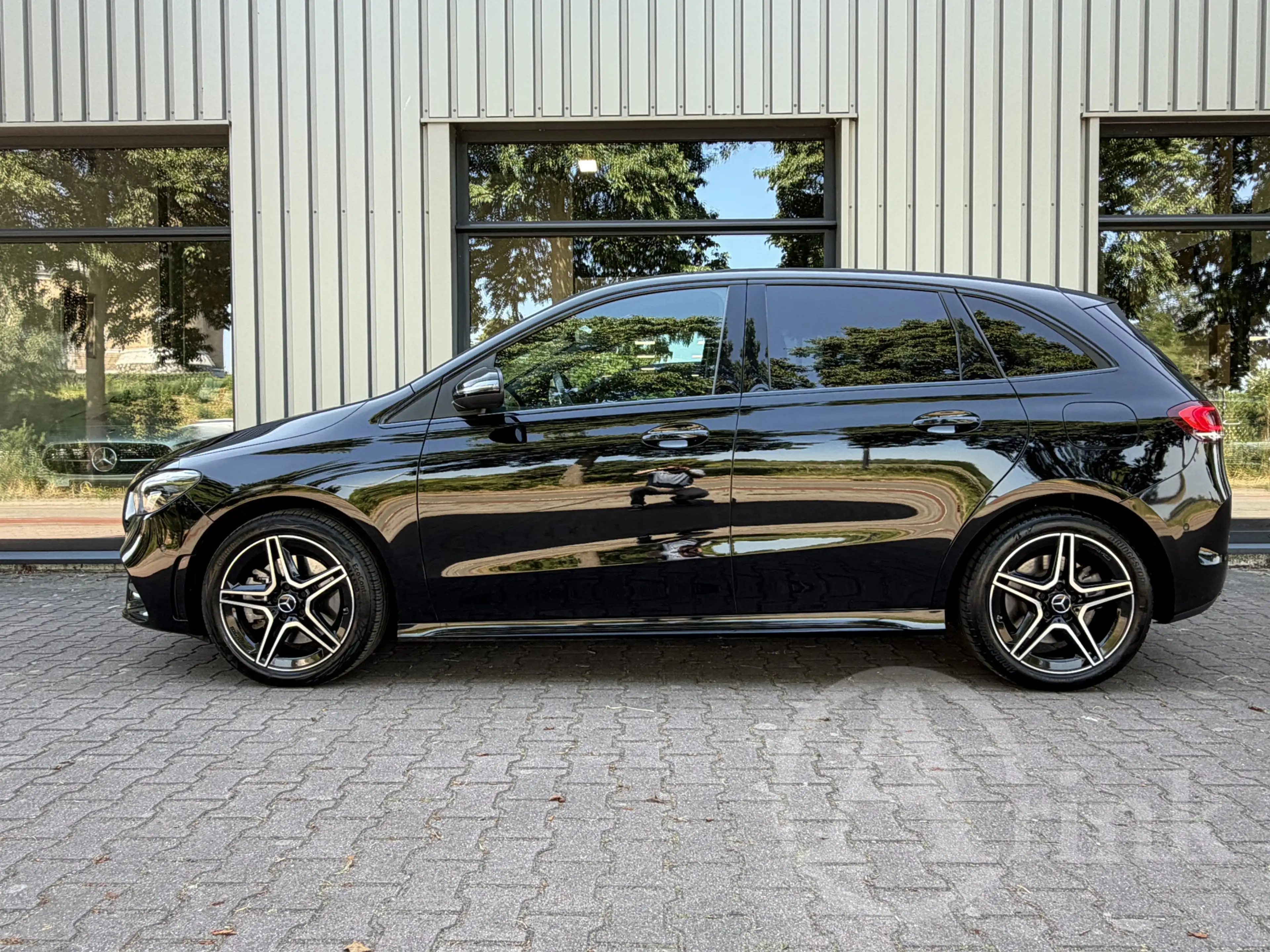 Mercedes-Benz B 250 e AMG Trekhaak, Parkeerpakket, Zitcomfortpakket — photo 2