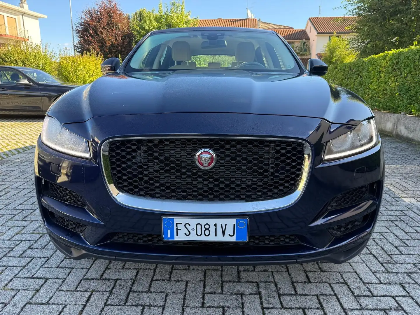 Jaguar F-Pace F-Pace 2.0d Prestige AWD Bleu - 2