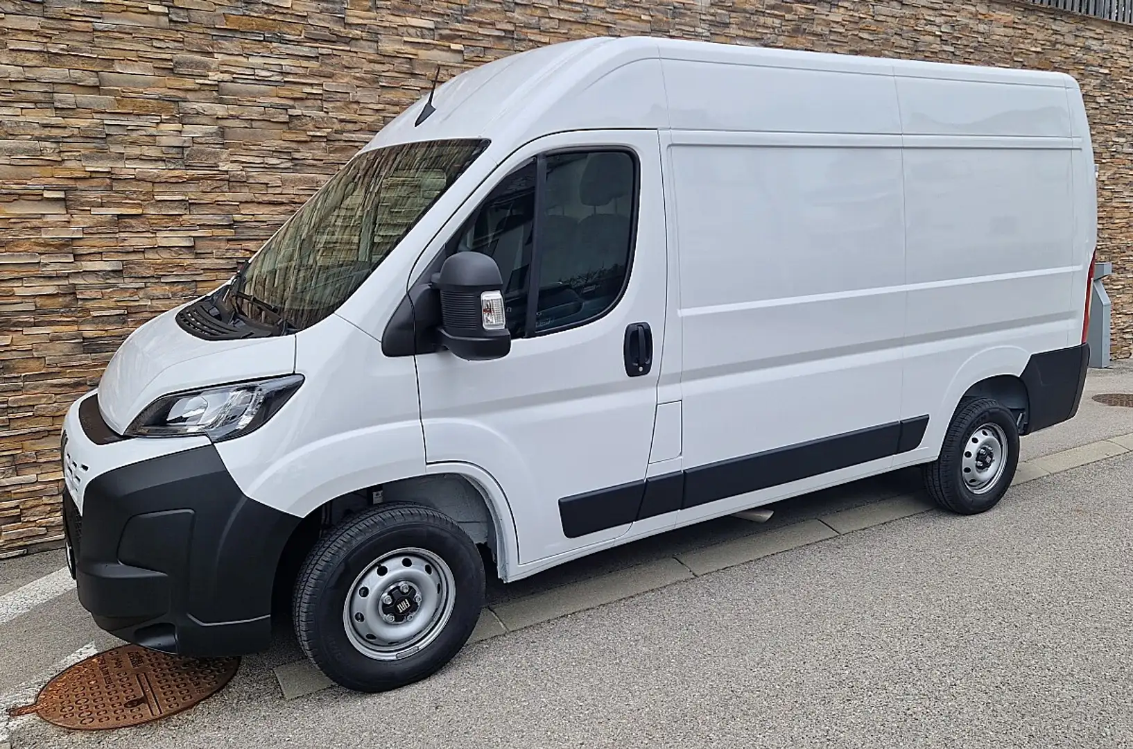 Fiat Ducato 35+ L2H2 BlueHDi 140 S&S Weiß - 2