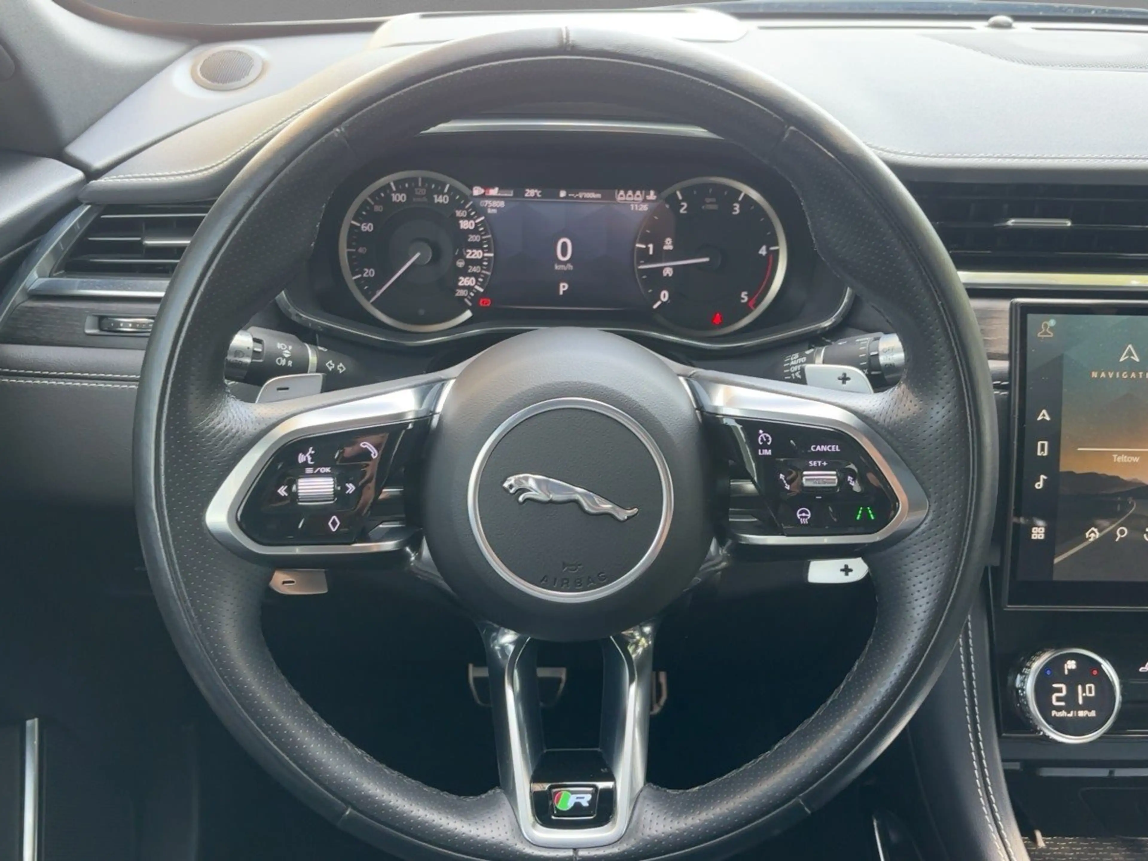 Jaguar F-Pace D300 AWD R-Dynamic Black. HK761/352XD ACC CAM DynL — photo 12