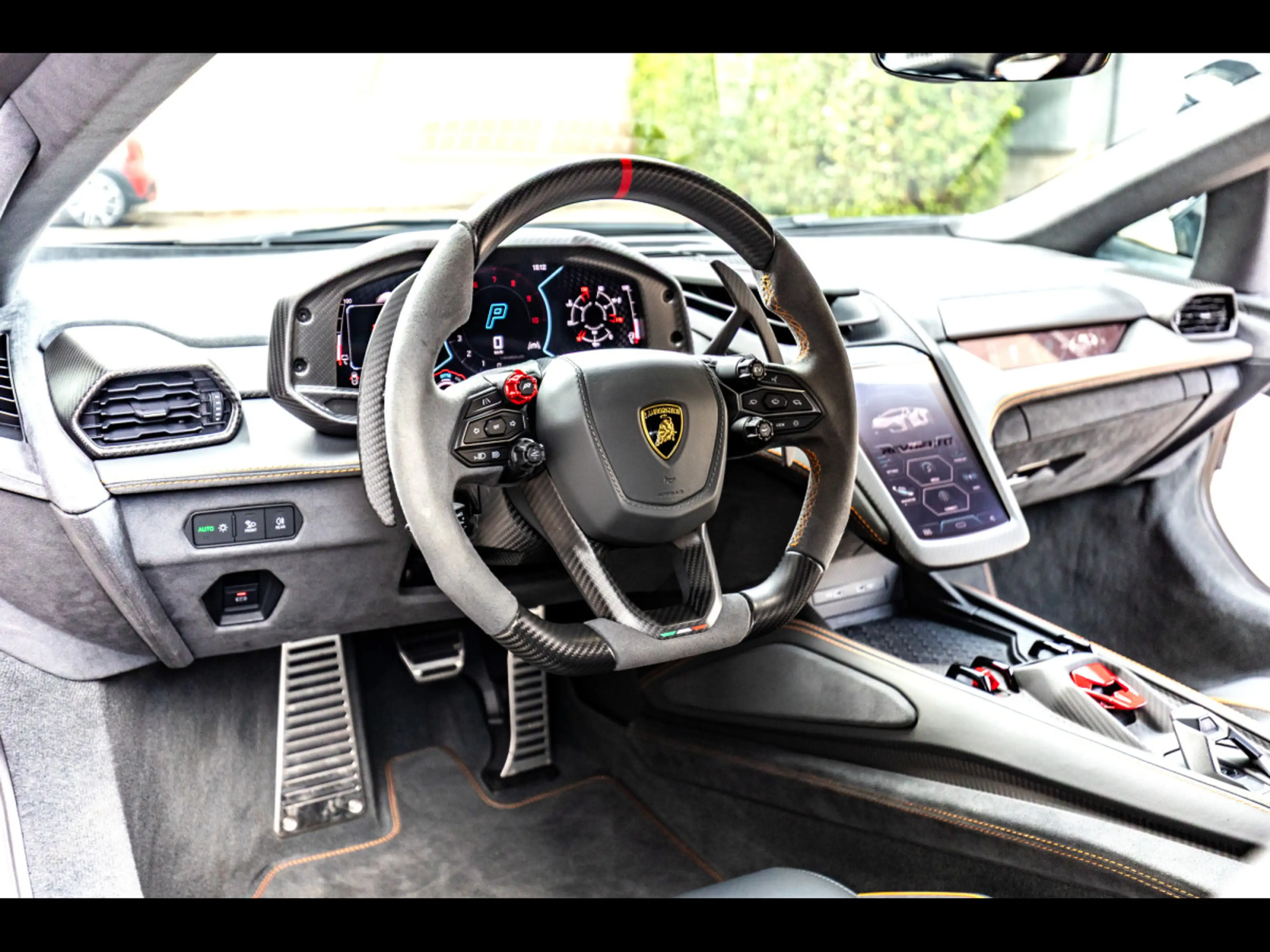 Lamborghini Revuelto 6.5 V12 HPEV°GRIGIO TELESTO°PPF°CARBON°SONUS°LIFT — photo 10