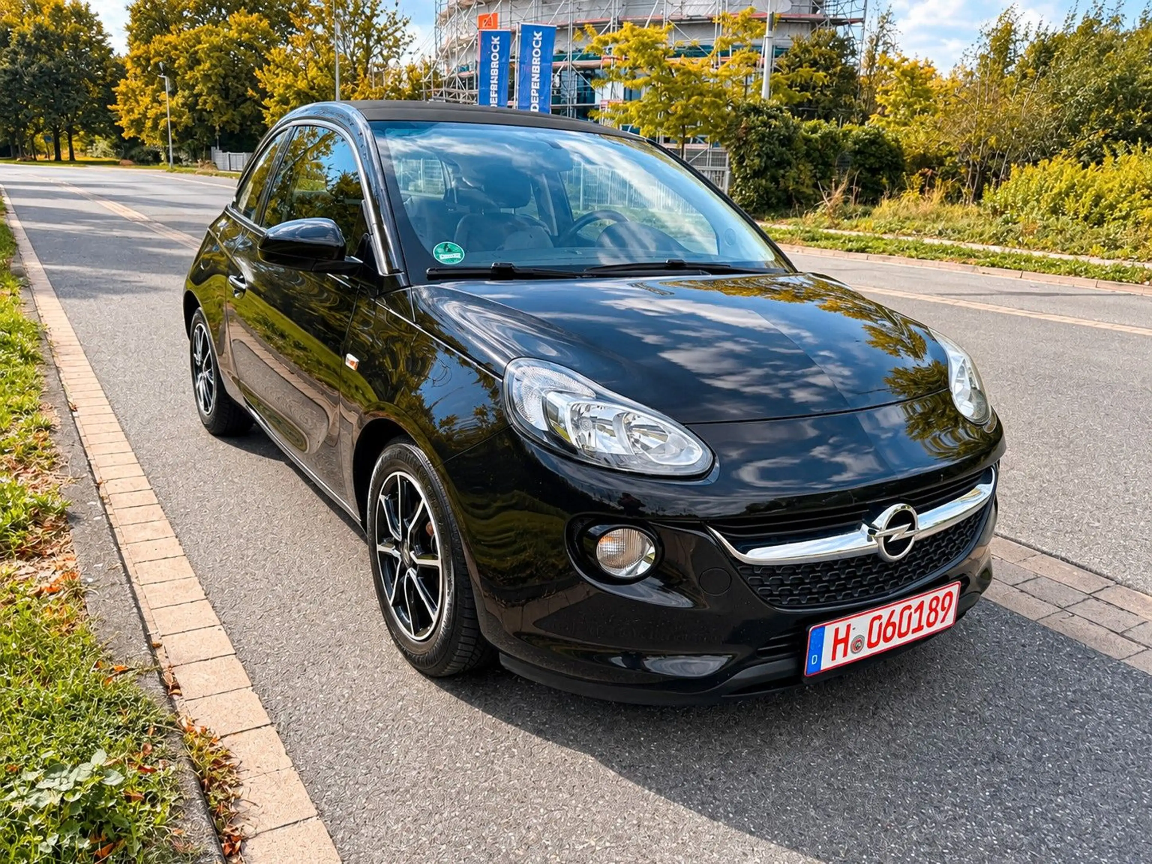 Opel Adam Open Air ecoFlex 90PS TÜV NEU Panorama-Dach