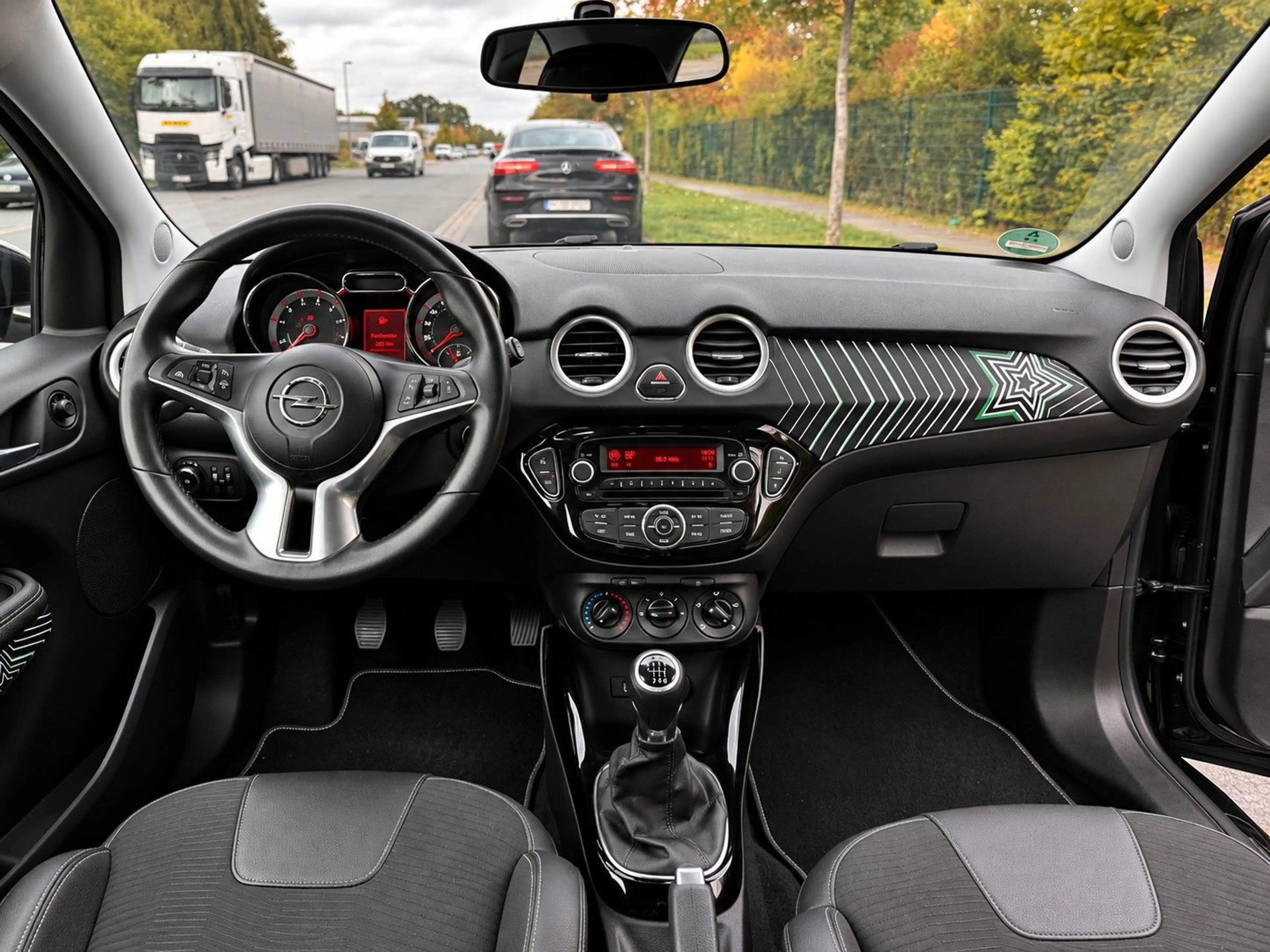 Opel Adam Open Air ecoFlex 90PS TÜV NEU Panorama-Dach — photo 10