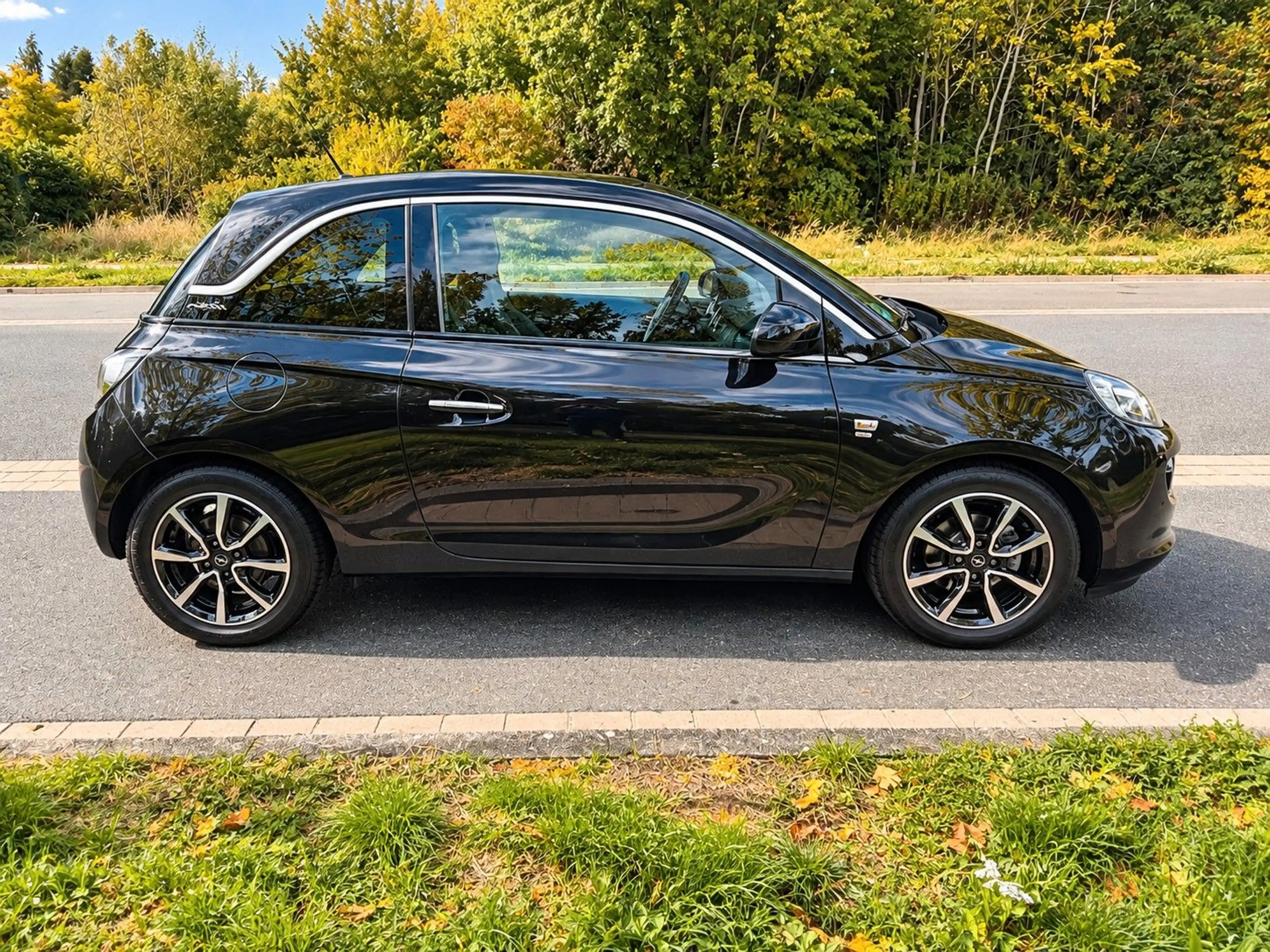 Opel Adam Open Air ecoFlex 90PS TÜV NEU Panorama-Dach — photo 6