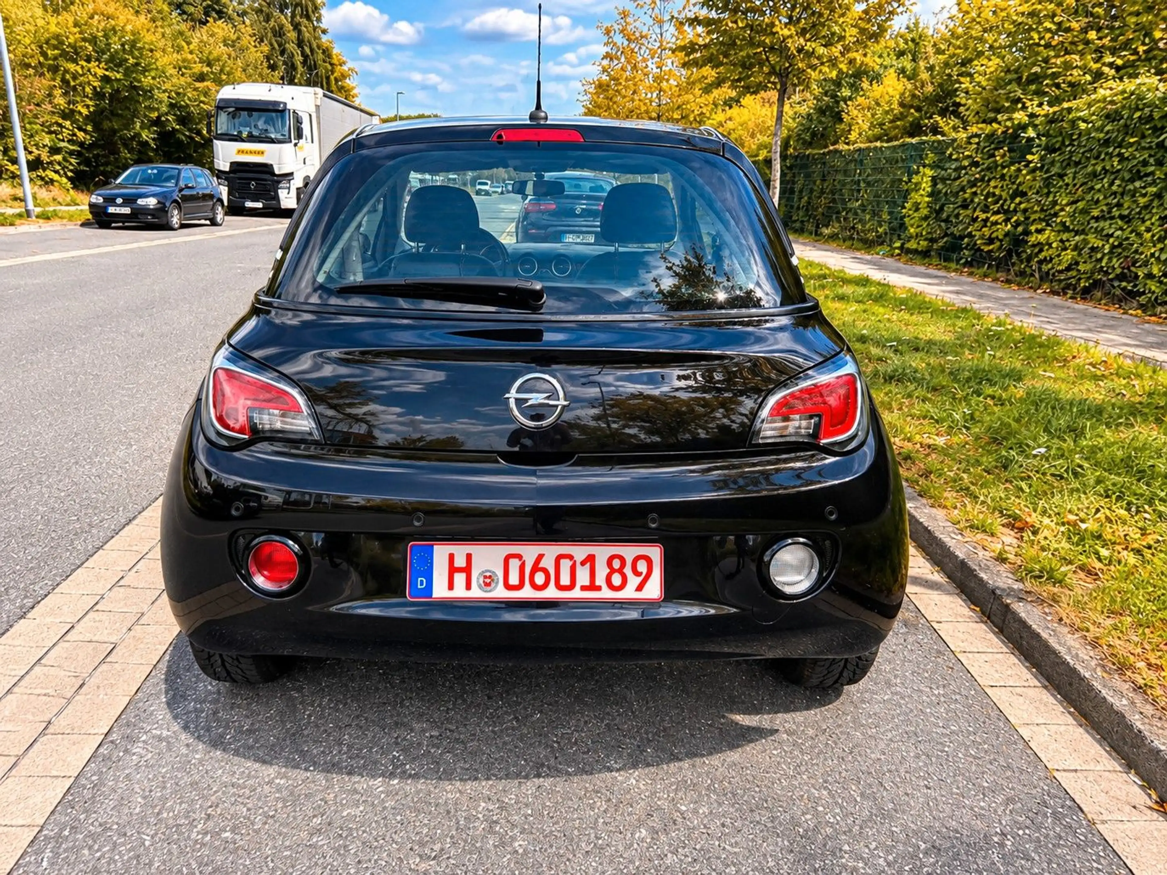 Opel Adam Open Air ecoFlex 90PS TÜV NEU Panorama-Dach — photo 4