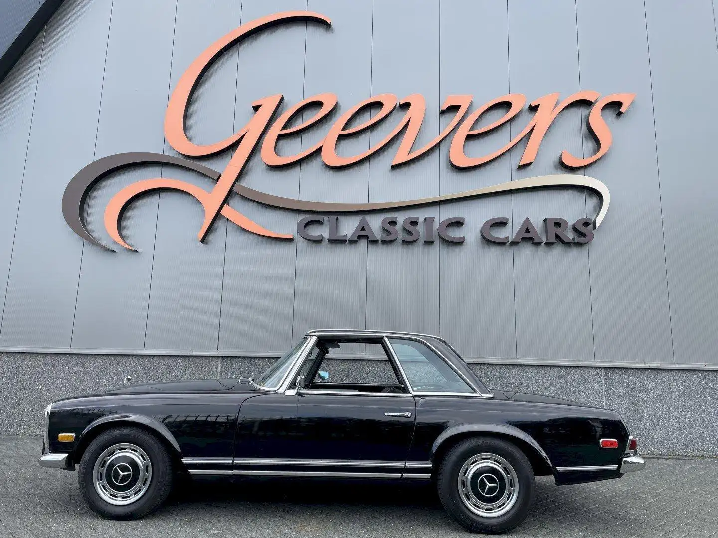 Mercedes-Benz SL 280 Pagode automatic 2 tops Cabriolet Schwarz - 2