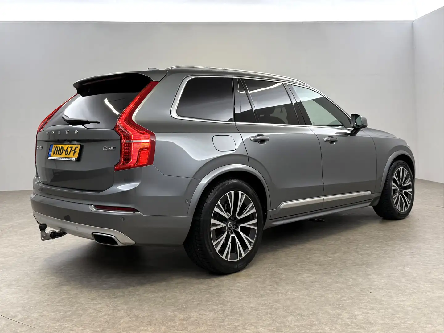 Volkswagen XC90 D5 Inscription | Grijs Kenteken | 236PK 360 C Gris - 2