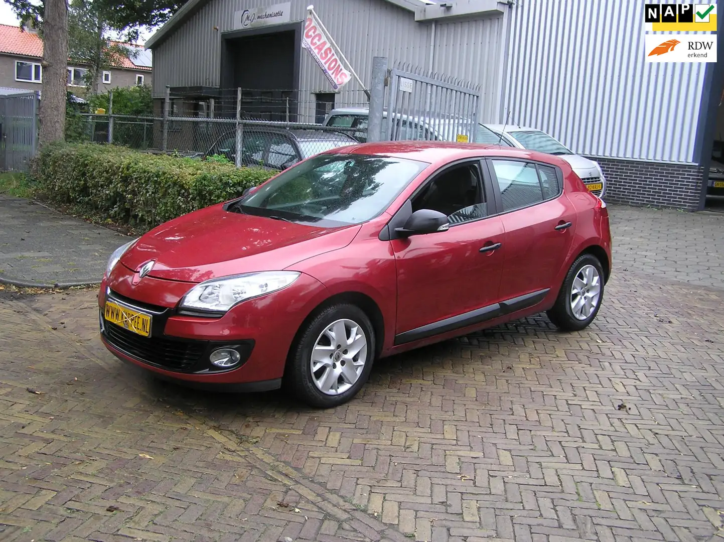 Renault Megane 1.6 Authentique 107 d km airco nieuwe apk Rouge - 1