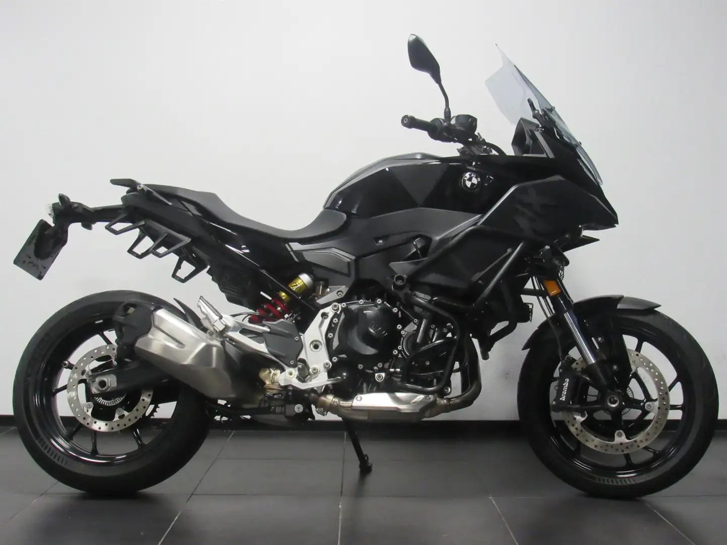 BMW F 900 XR Zwart - 1