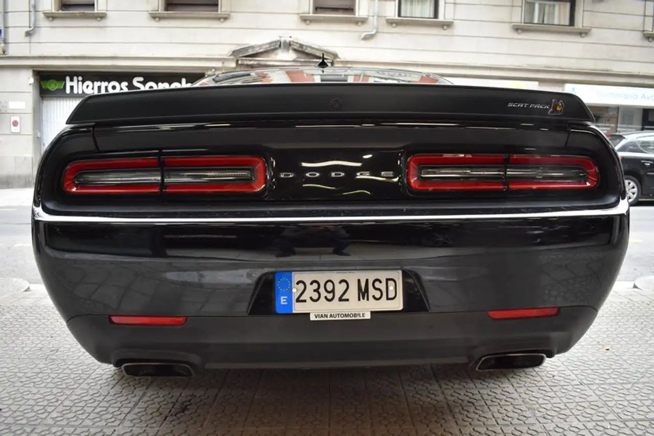 Dodge Challenger 2024 — фото 13