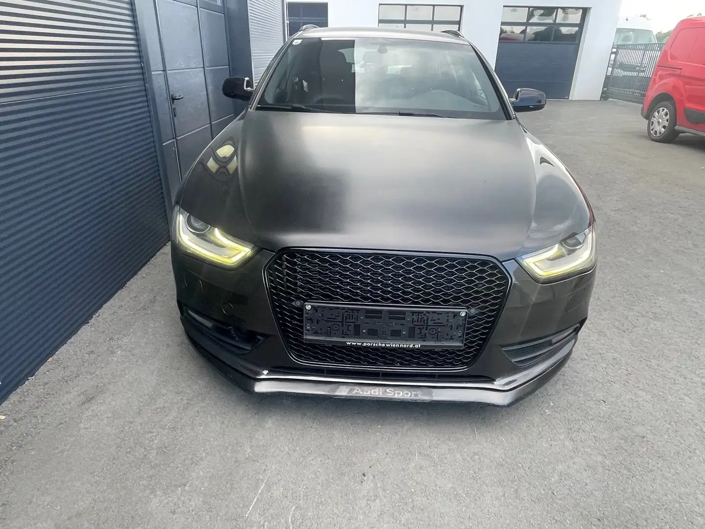 Audi A4 Quattro, Mega Ausstattung Grau - 2