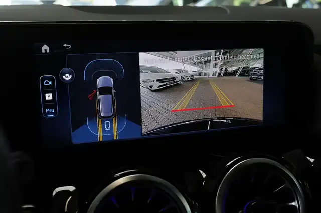 Mercedes-Benz B-Class view 11