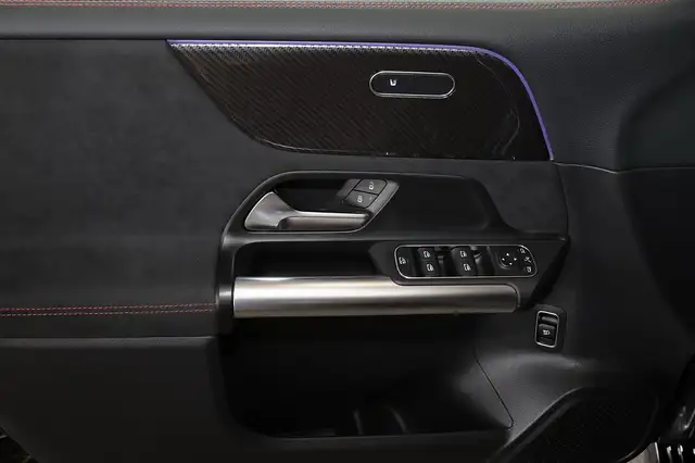 Mercedes-Benz B-Class view 12