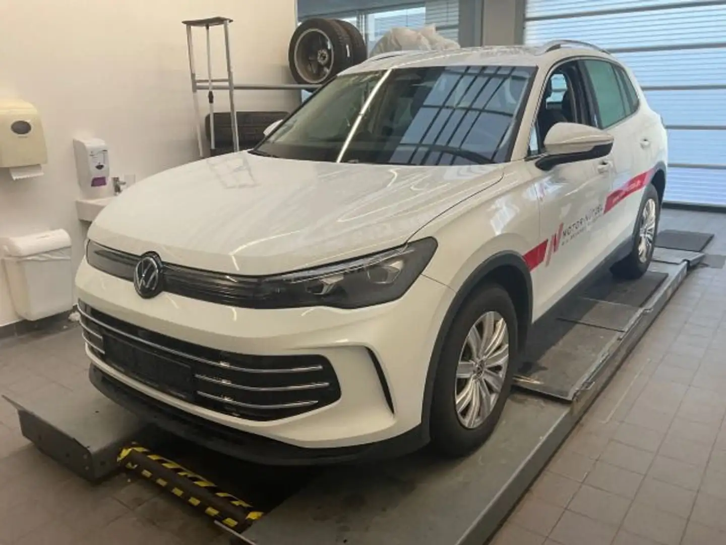 Volkswagen Tiguan 2.0TDI DSG ELEGANCE HD-MATRIX+NAV+ACC+AHK Weiß - 2