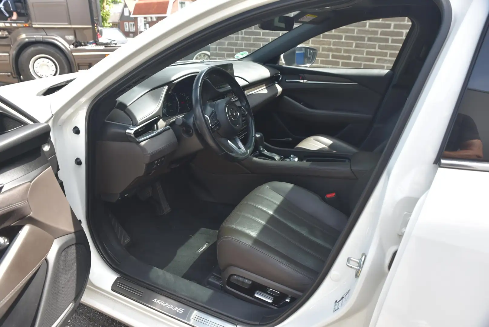 Mazda 6 Sportbreak 2.5 SkyActiv-G 194 Signature Full Optio Wit - 2
