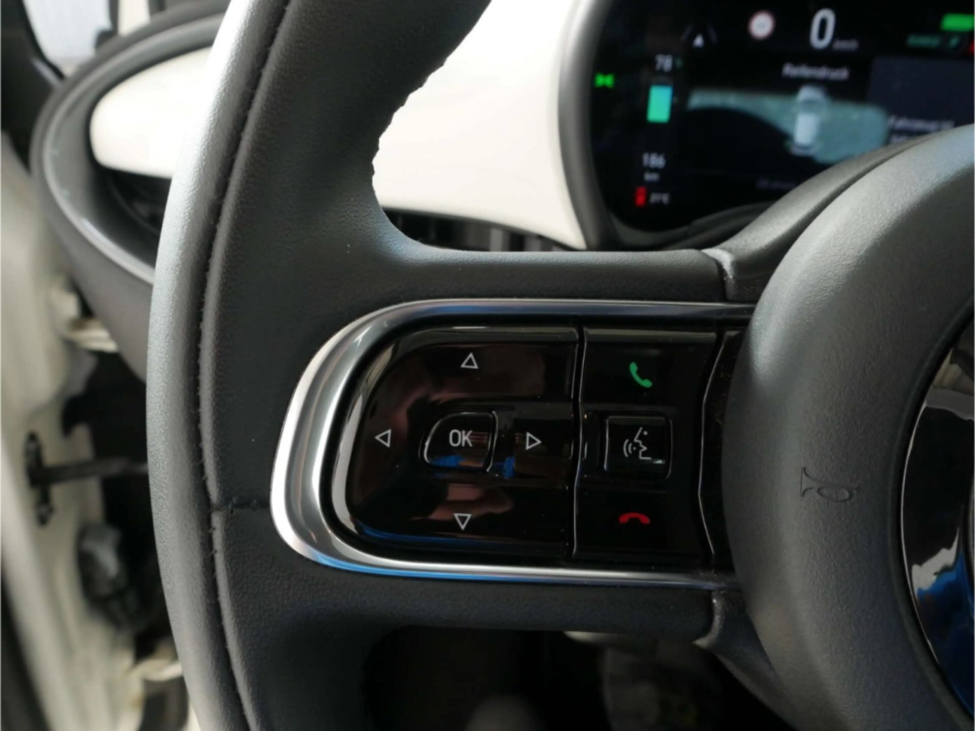 Fiat 500e — photo 15