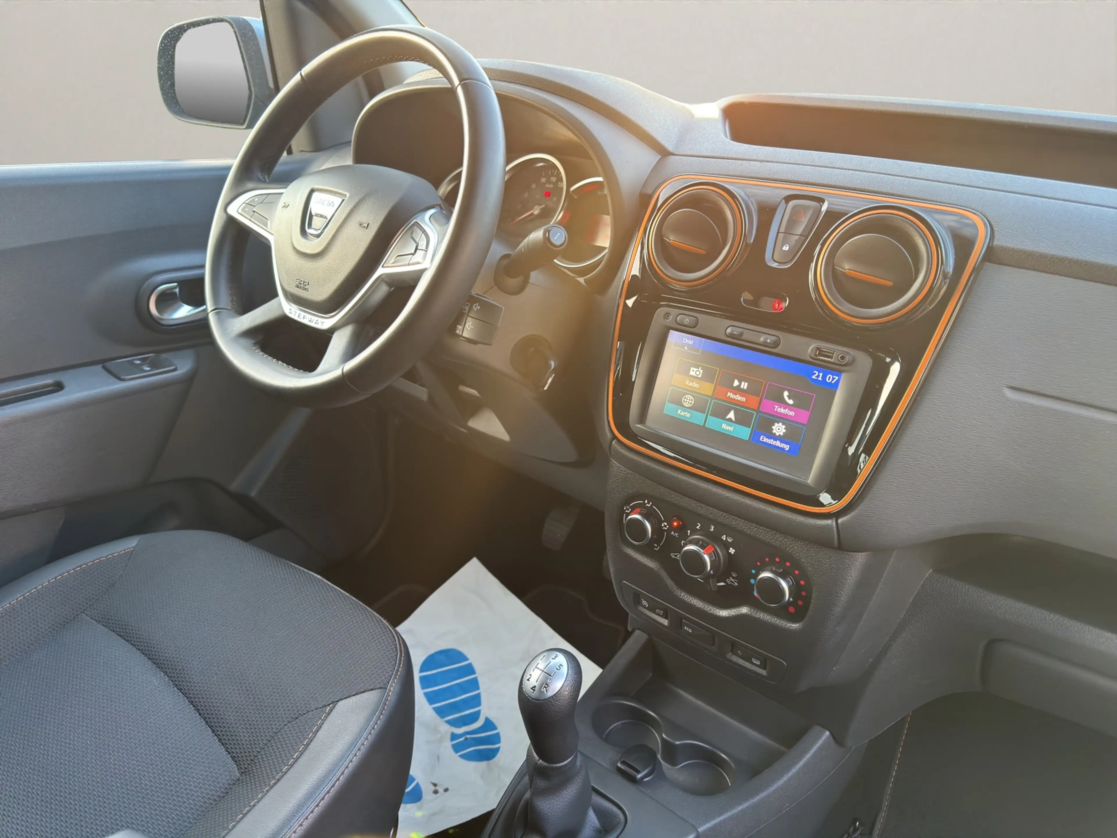 Dacia Dokker Stepway Celebration~KLIMA~PDC~SHZ~NAVI~TEMPO~SCHEC — photo 14