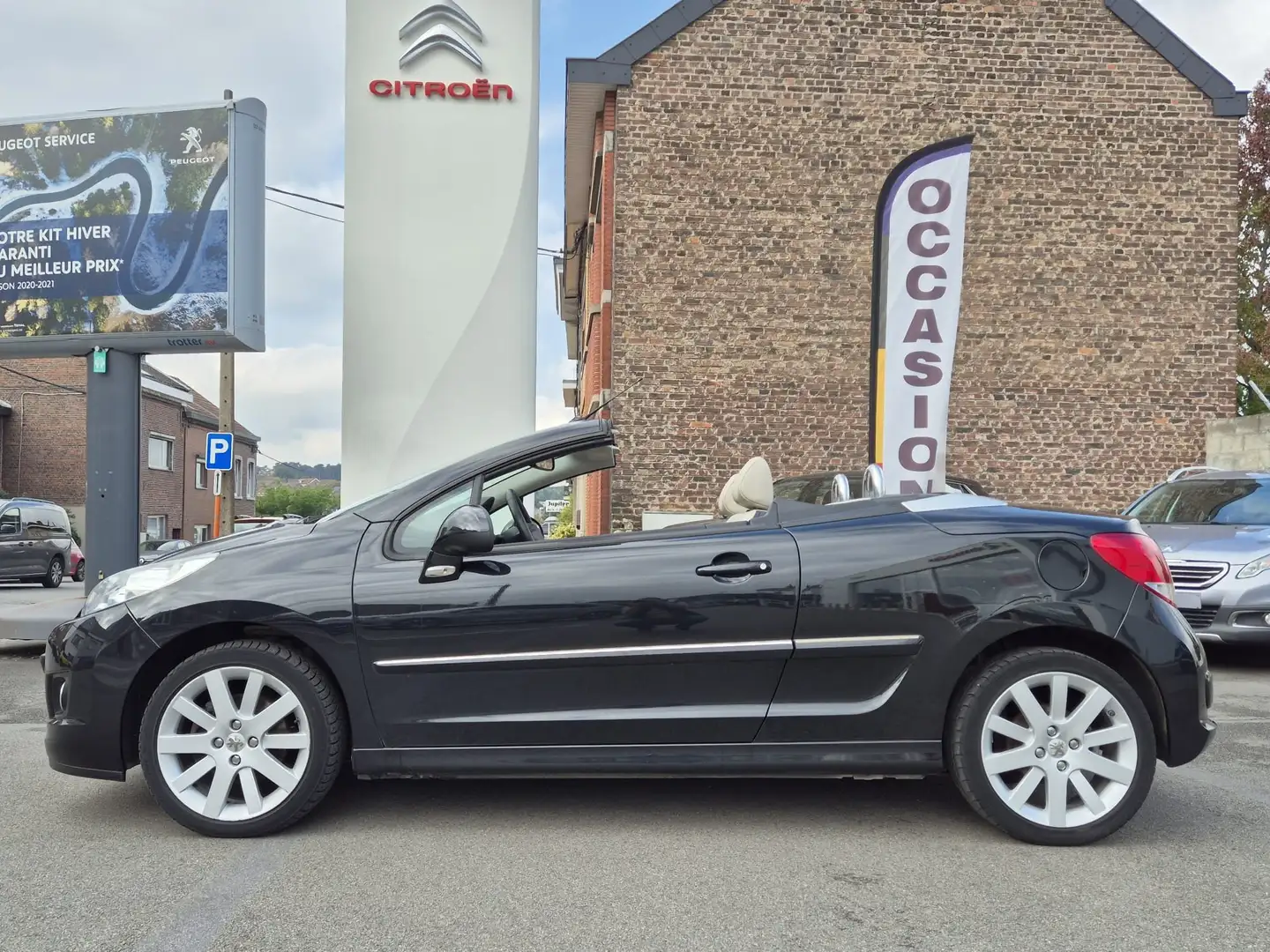 Peugeot 207 207 CC 1.6i 05/11 ** SEULEMENT 55 000 KMS ** Noir - 2