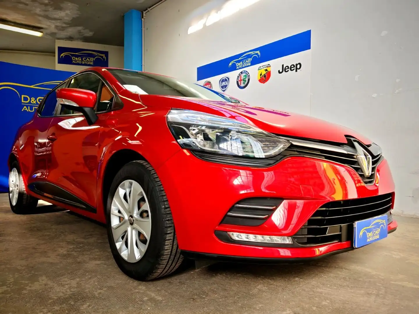 Renault Clio Clio 0.9 TCe Energy Life Rouge - 1