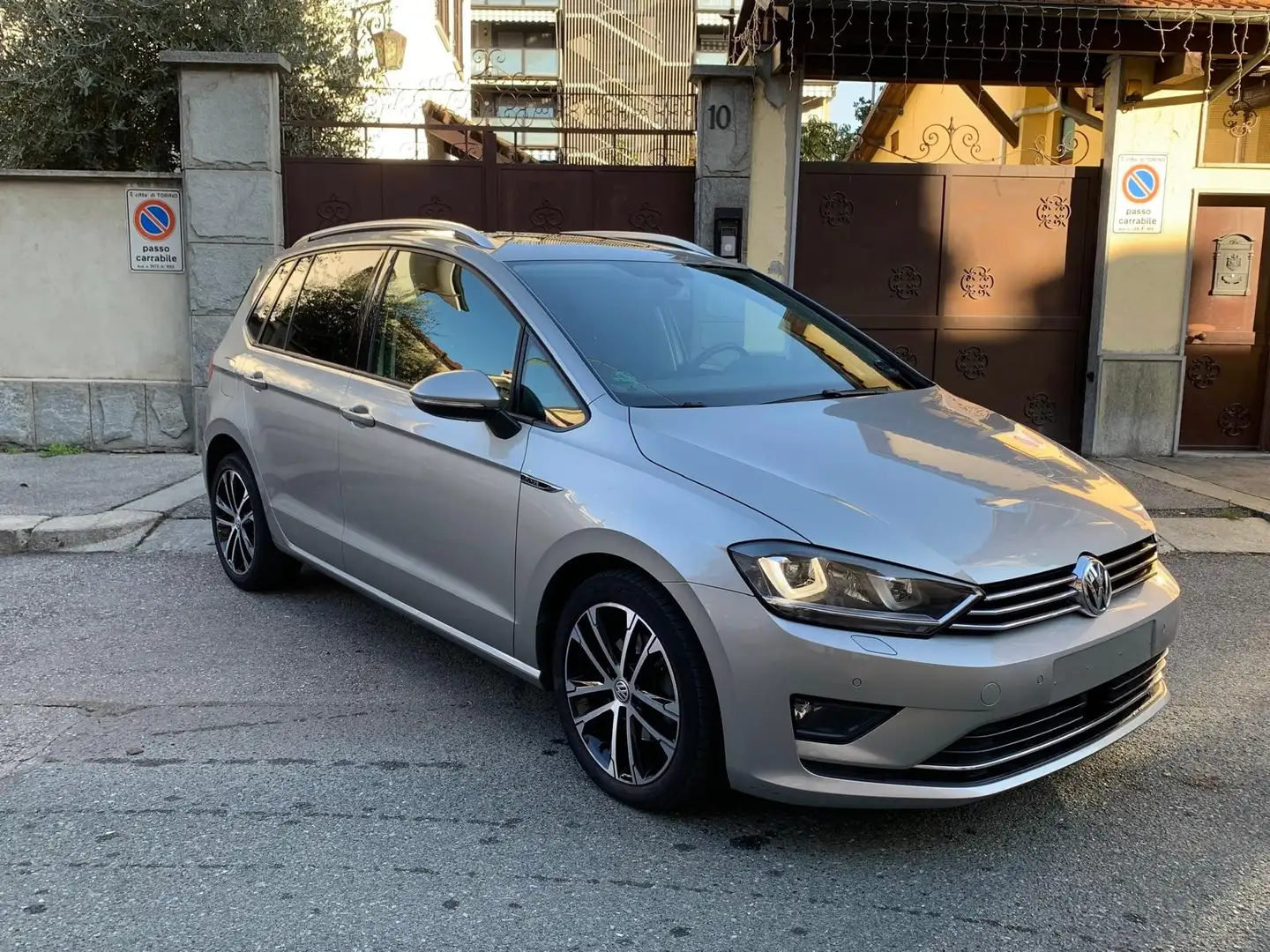 Volkswagen Golf Sportsvan 1.6 tdi Executive 110cv dsg - 2