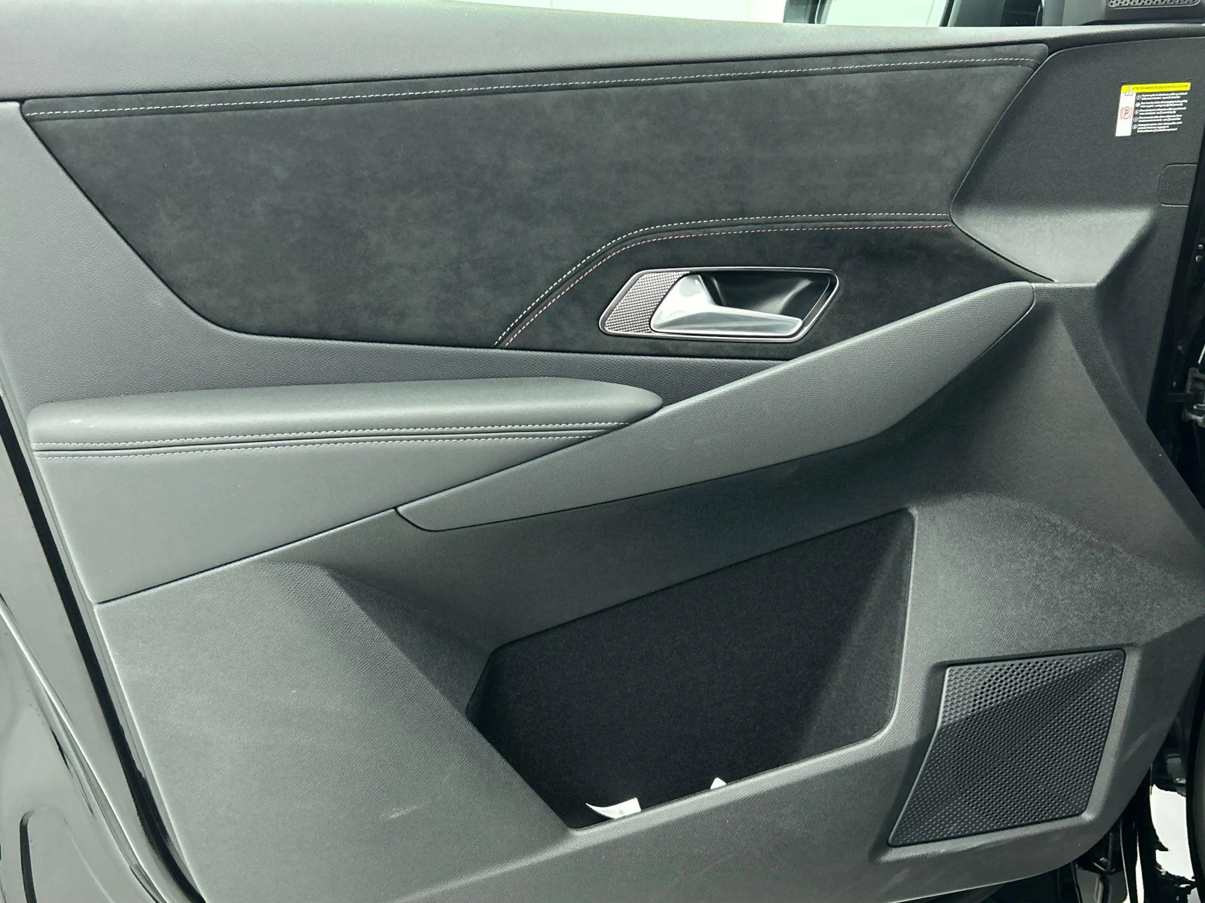 DS Automobiles DS 7 1.6 PHEV 225 Edition France | Navigatie | Rondomzi — photo 15