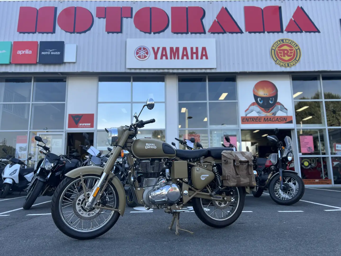 Royal Enfield Classic Beżowy - 1