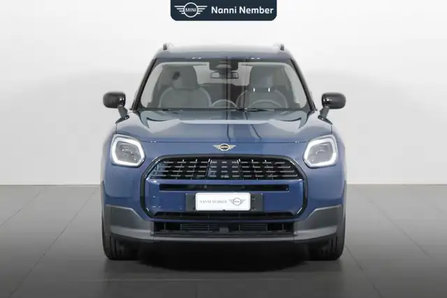 Mini Countryman view 2