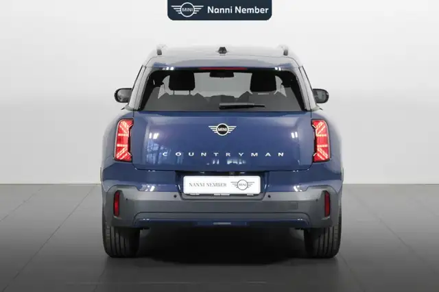 Mini Countryman view 4