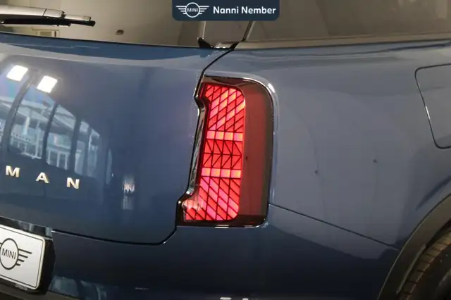 Mini Countryman view 6