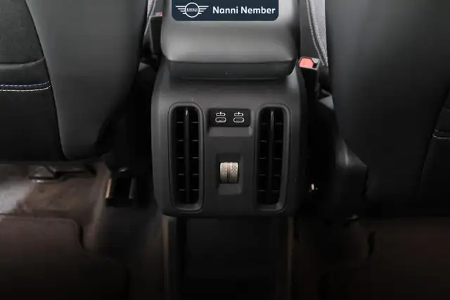 Mini Countryman view 15