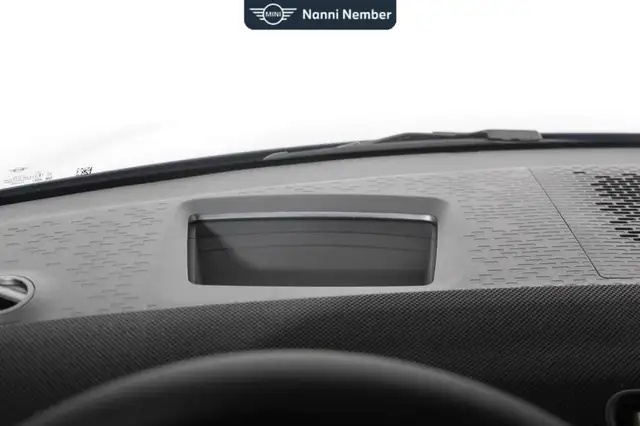 Mini Countryman view 9