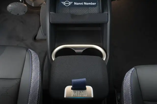 Mini Countryman view 12