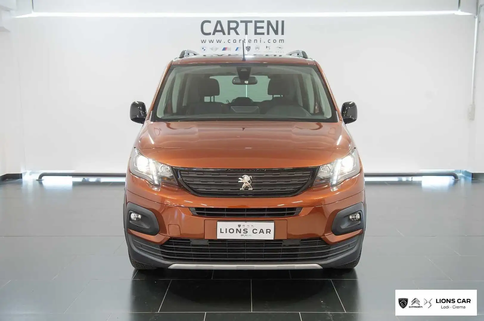 Peugeot Rifter BlueHDi 130 S&S EAT8 GT Line Standard Marrón - 2