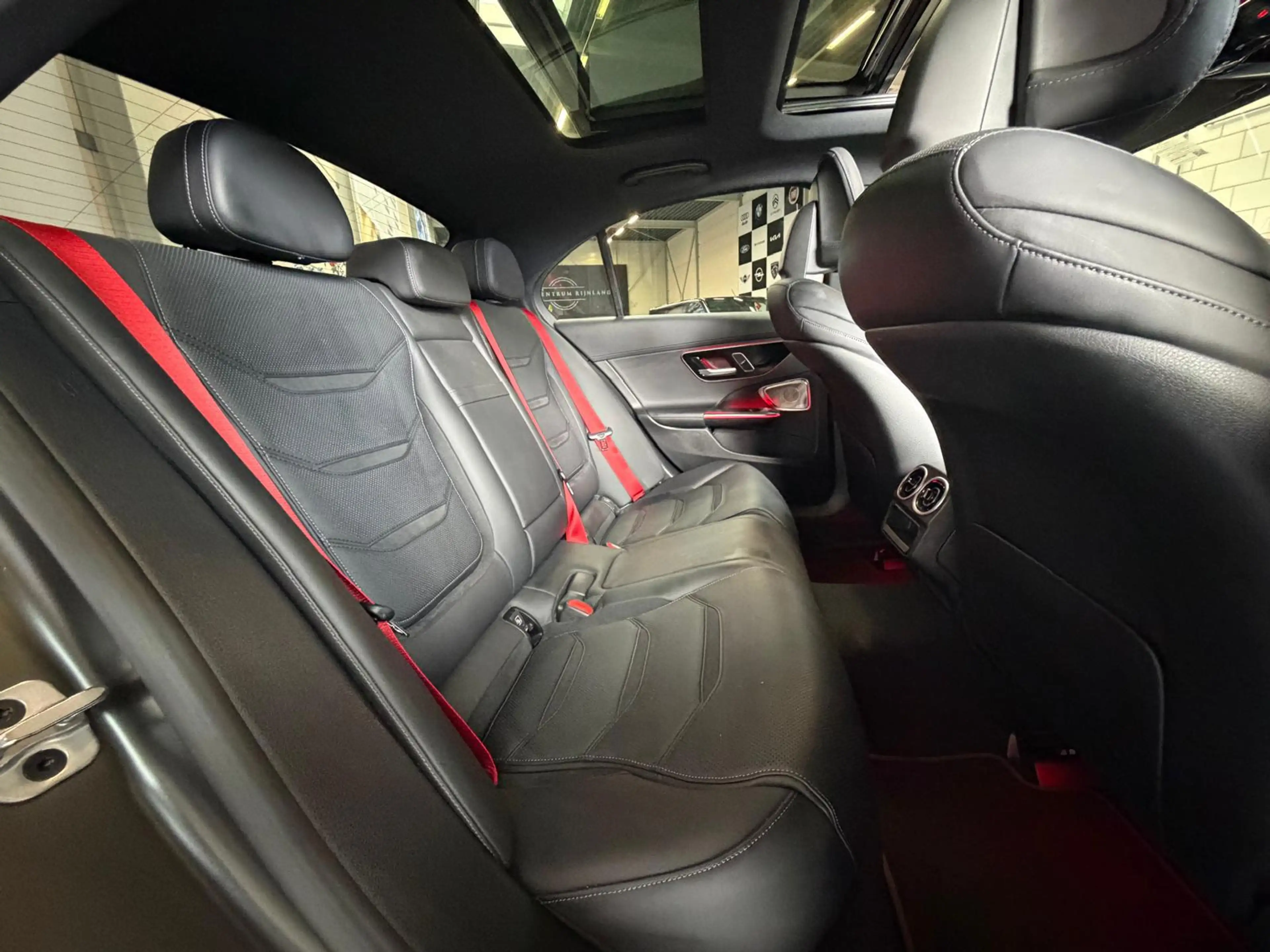 Mercedes-Benz C 63 AMG S E Performance, panoramadak, 680PK, Head-up, Burm — photo 37