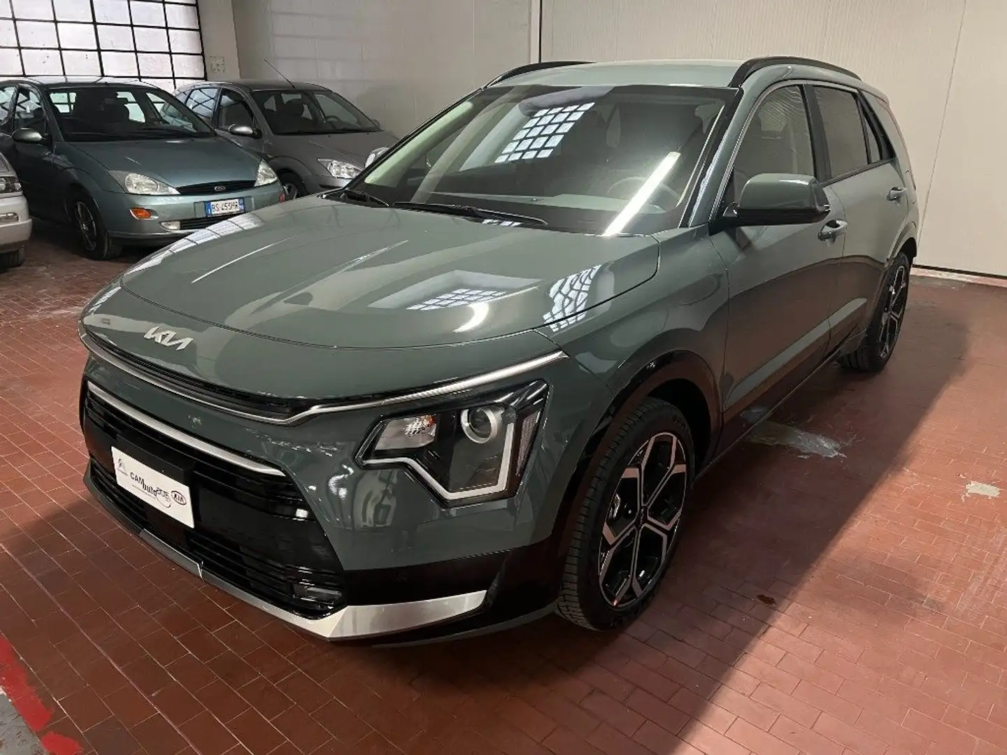 Kia Niro 1.6 GDi DCT HEV Business Rosso - 1