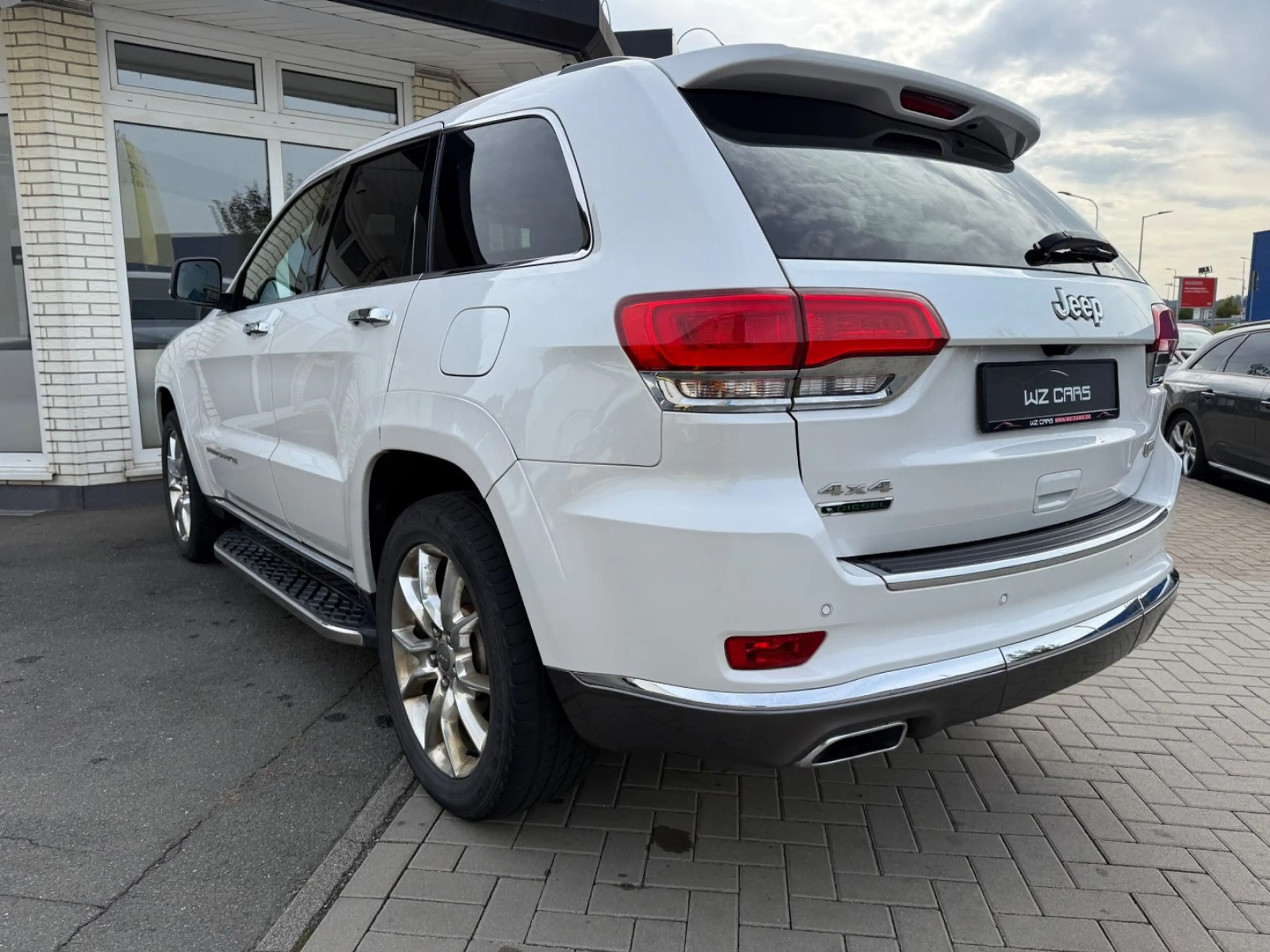Jeep Grand Cherokee 3.0 CRD Summit Full Paket — photo 3