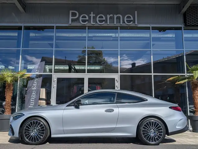 Mercedes-Benz CLE view 3