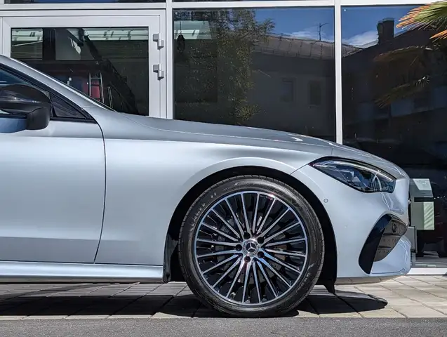 Mercedes-Benz CLE view 11