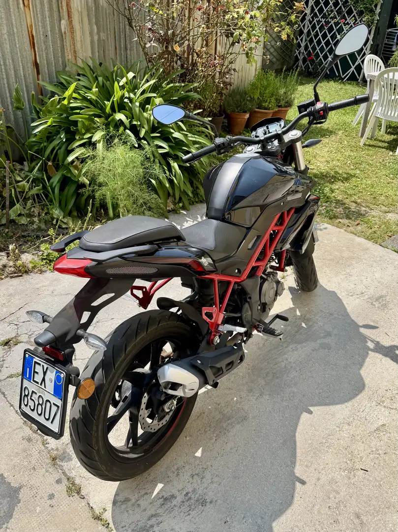 Benelli BN 125 Nero - 2