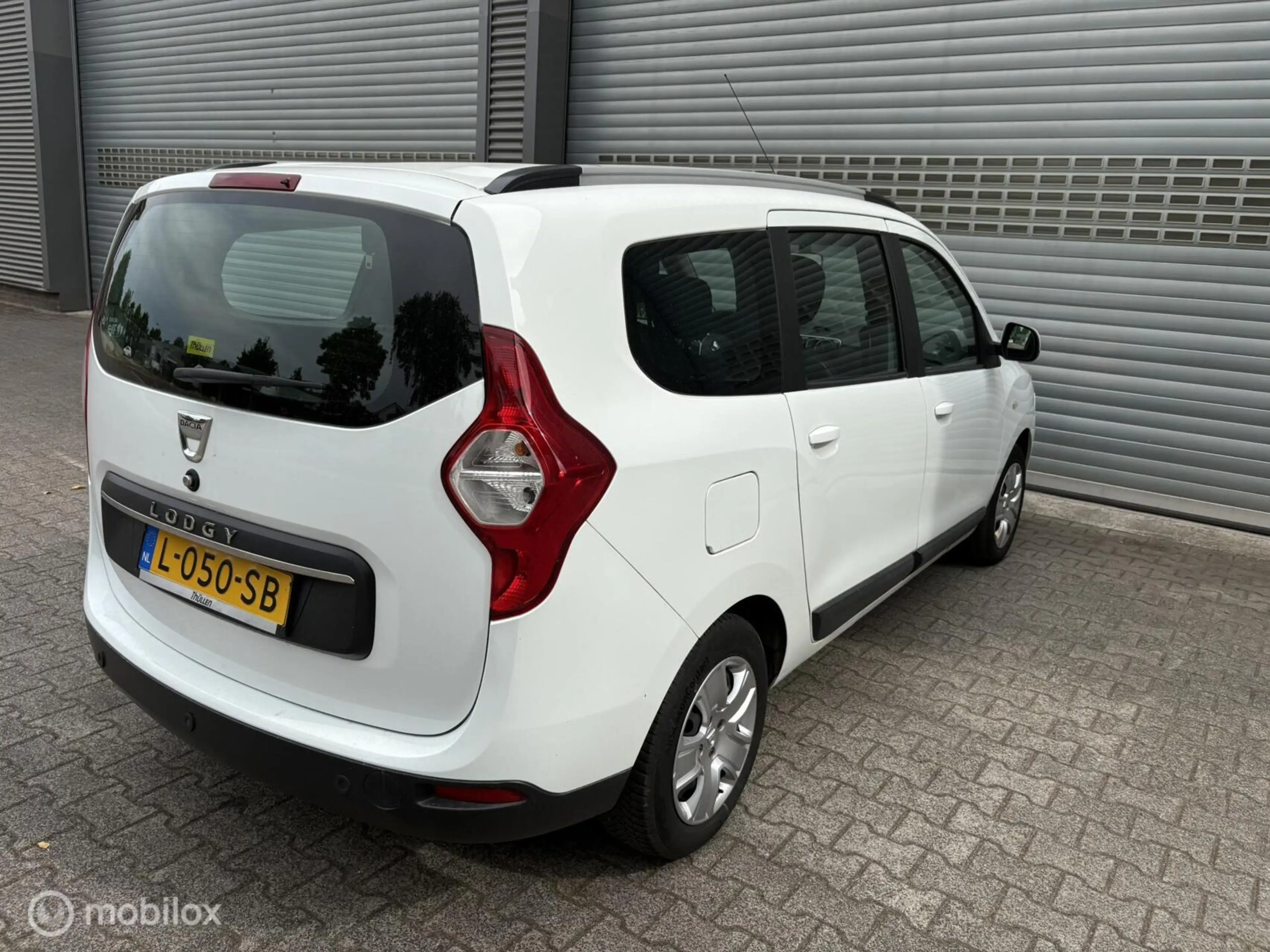 Dacia Lodgy 1.2 TCe Lauréate 5p*NAVI*CRUISE*P-SENS. — photo 4