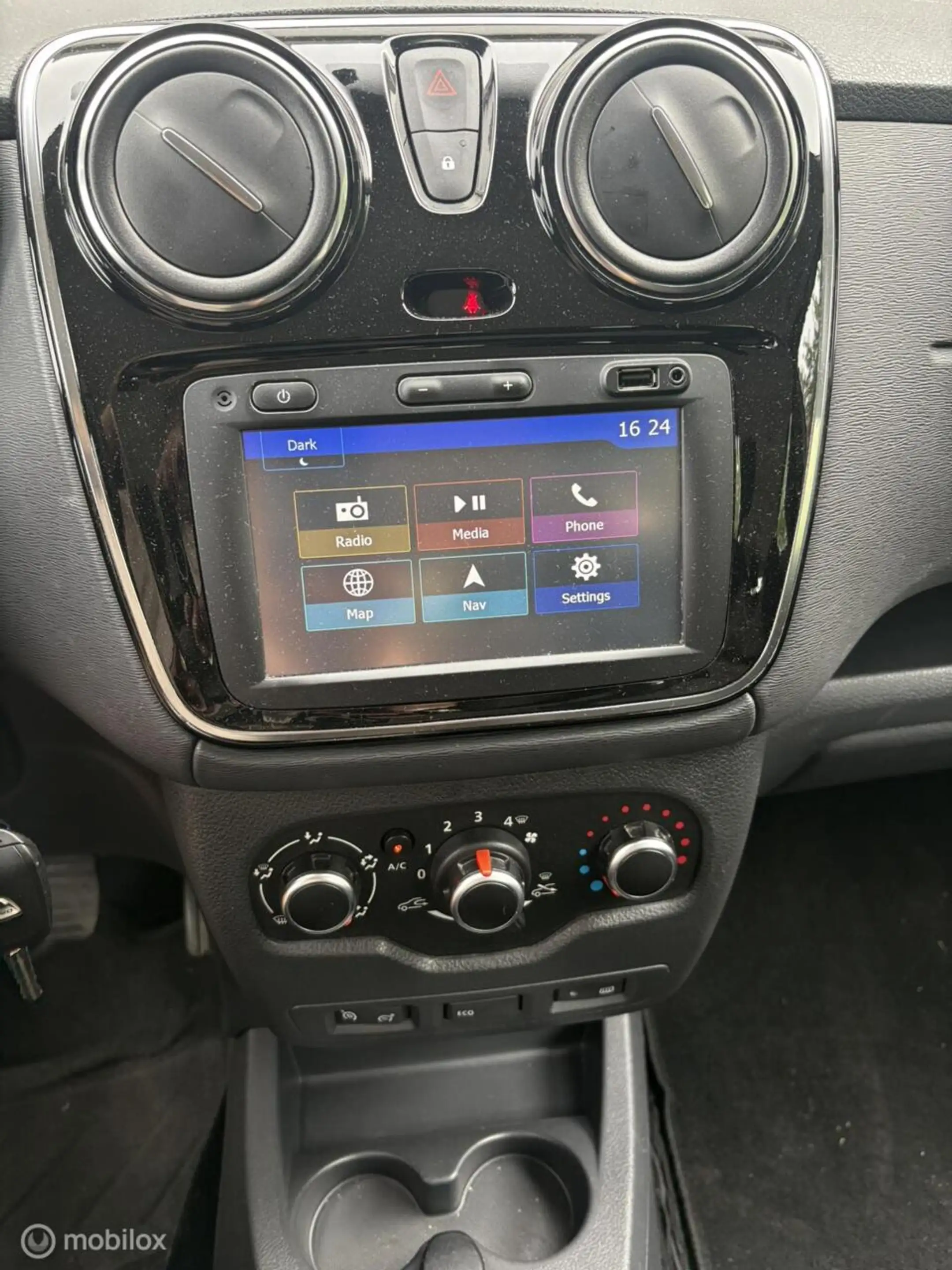 Dacia Lodgy 1.2 TCe Lauréate 5p*NAVI*CRUISE*P-SENS. — photo 7