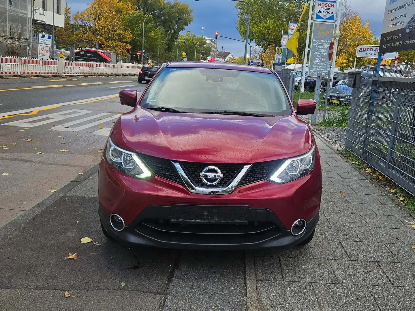Nissan Qashqai Qashqai 1.2 DIG-T ACENTA Rot - 1