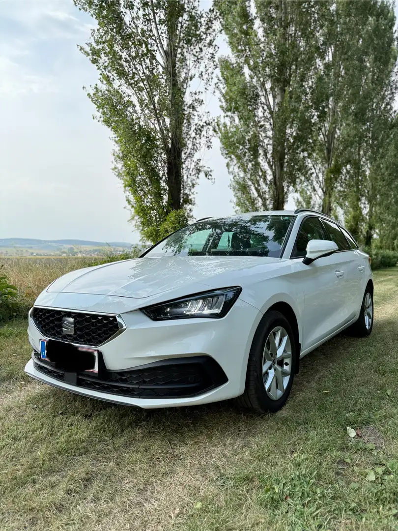 SEAT Leon e-Hybrid SP Biały - 1