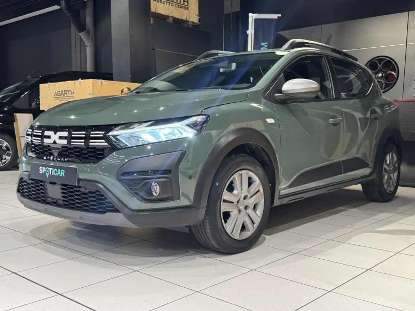 Dacia Sandero Stepway Verde - 1