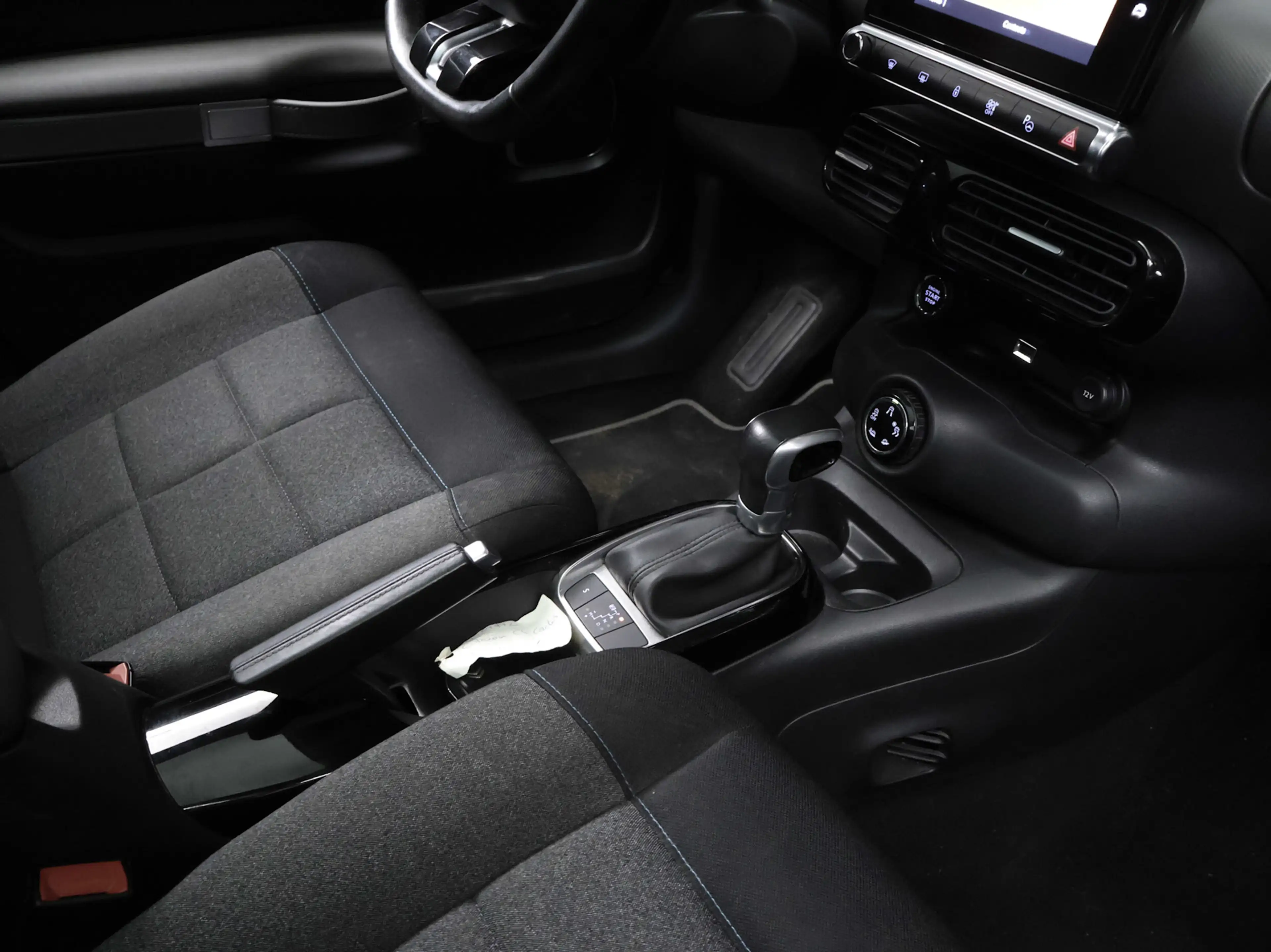 Citroen C4 Cactus 1.2 PureTech Shine (PANORAMADAK,APPLE CARPLAY,STOE — photo 20