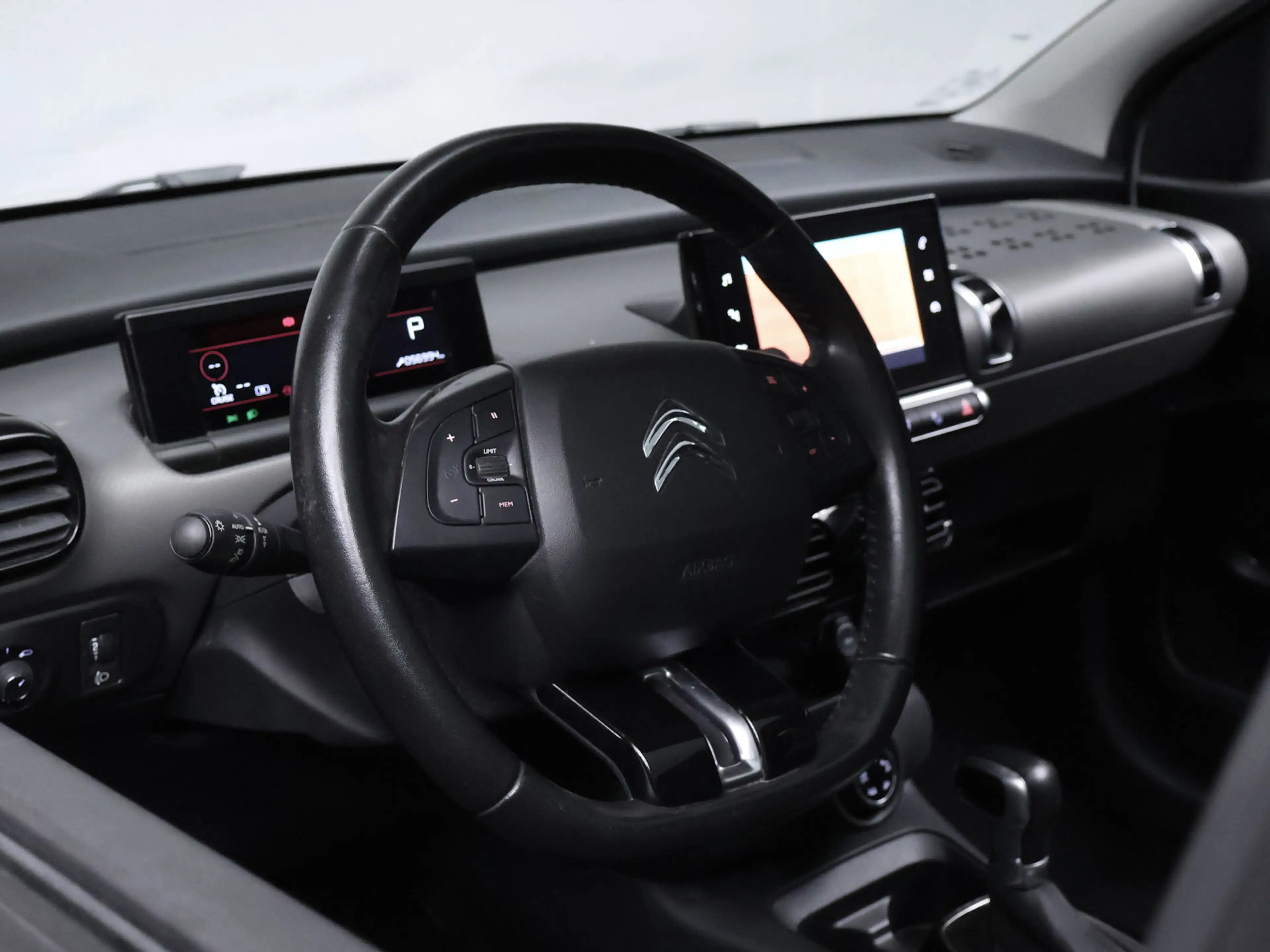 Citroen C4 Cactus 1.2 PureTech Shine (PANORAMADAK,APPLE CARPLAY,STOE — photo 24